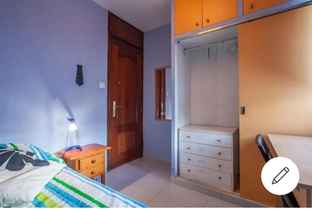 Piso Con Buena Red Wiffi Fibra Optica Alquiler De Habitaciones إشبيلية المظهر الخارجي الصورة